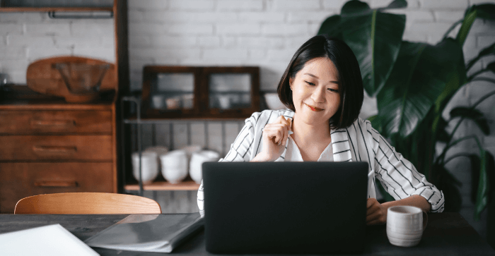 woman in front of a laptop