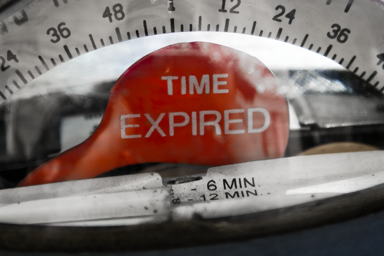 A parking meter that reads time expired